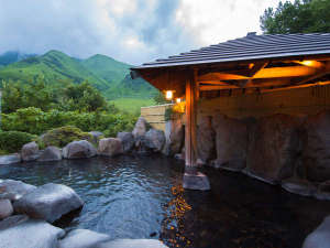 Open-air bath